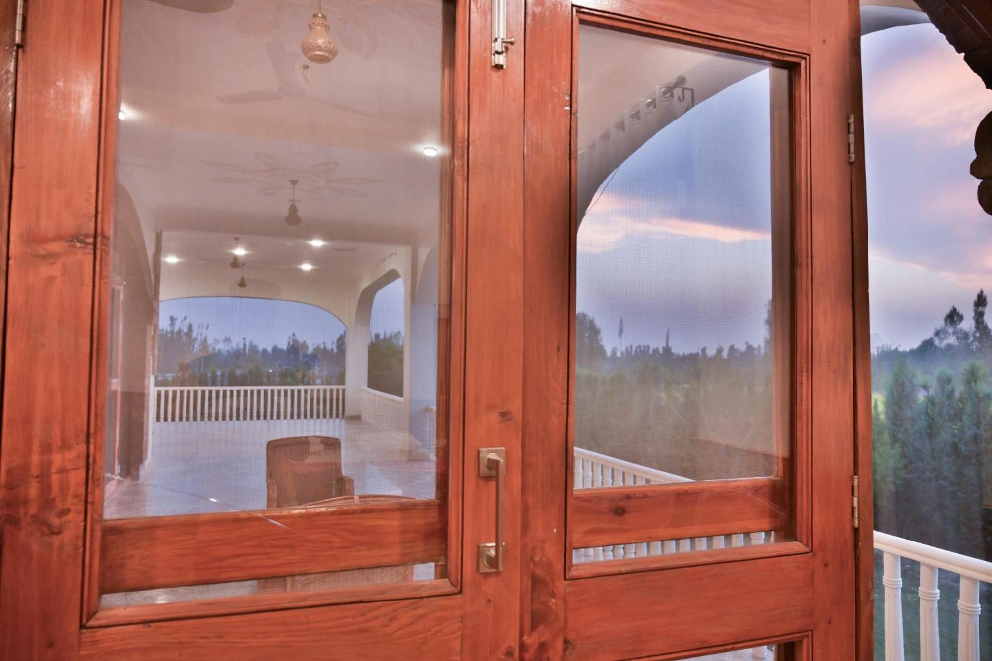 The Country Hills Villa Srīnagar 外观 照片